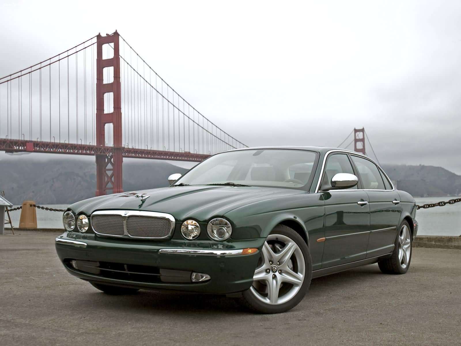  Jaguar XJR és Super V8
